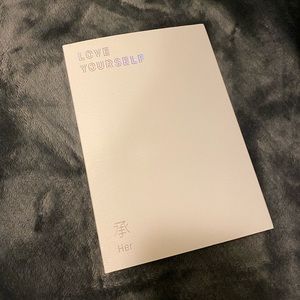 BTS Love Yourself: Her (E version)